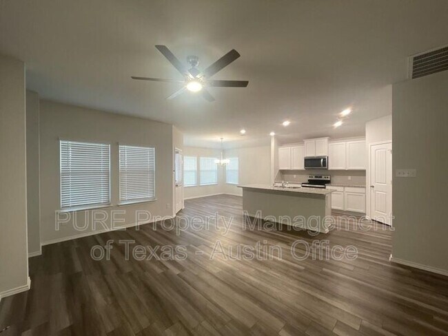 Building Photo - 107 Nathaniel Dr