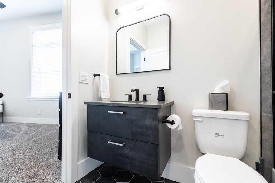 Same nice finishes. - 795 E McMillan St