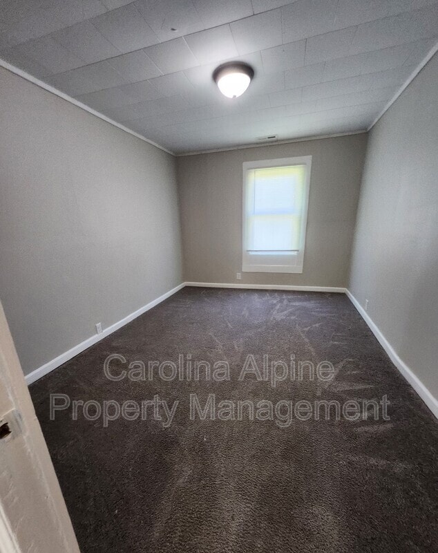 Building Photo - 305 Union Heights Blvd