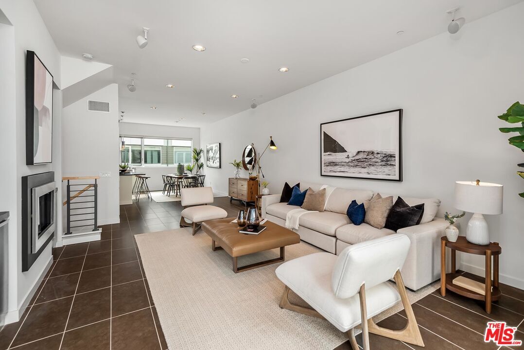 Building Photo - 310 Washington Blvd