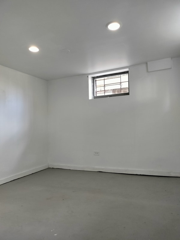 Building Photo - 7910 S Muskegon Ave