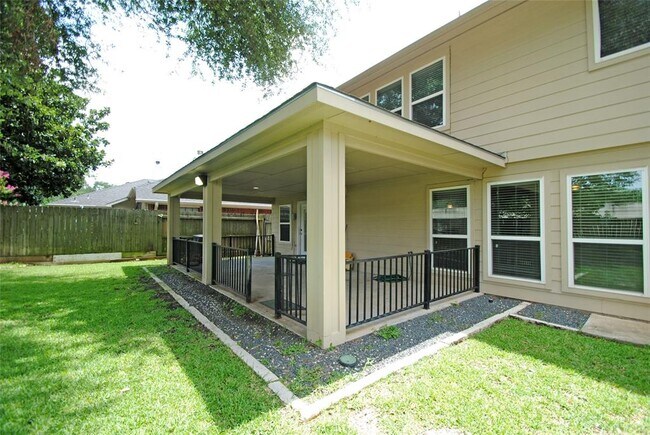 Building Photo - 17110 Fairway Glen Ct