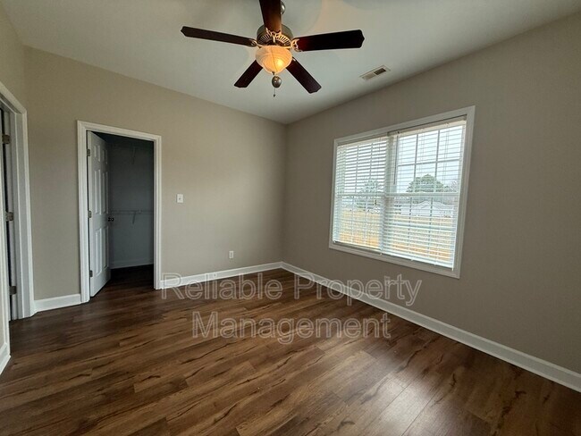 Building Photo - 800 Phillips Rd