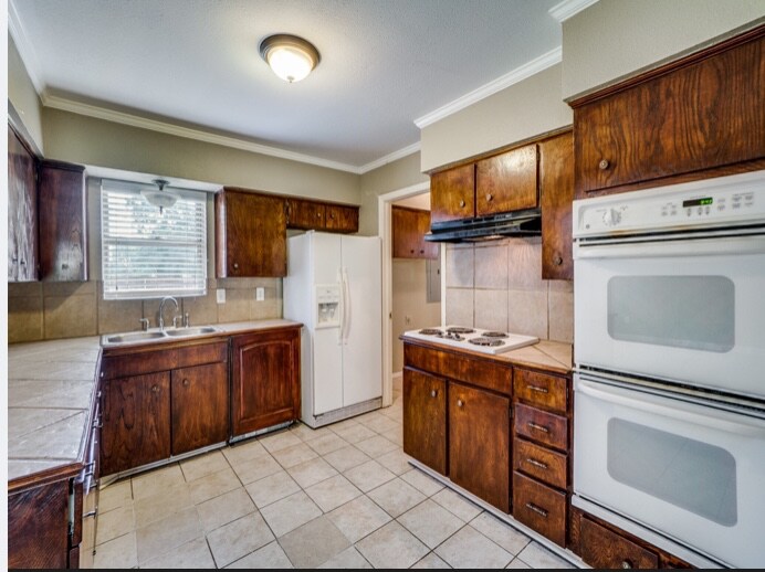Building Photo - 11227 Drummond Dr
