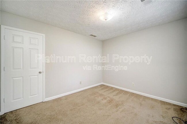 Building Photo - 5113 Hill Farm Dr NE
