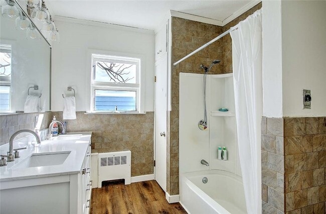 Building Photo - 68 Division St