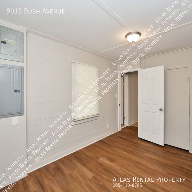 Building Photo - 9012 Bush Ave