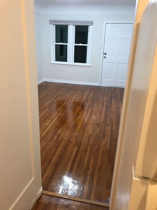 Living room - 1941 Butler Ave
