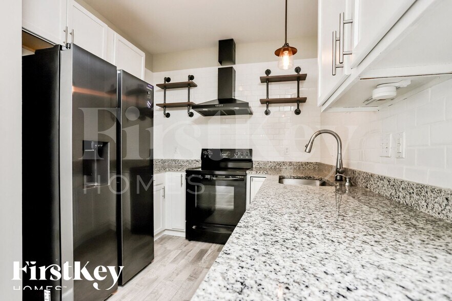 Building Photo - 1014 Glengarry Dr