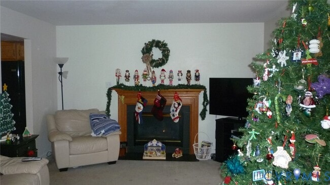 Building Photo - 5633 Lake Sharon Dr