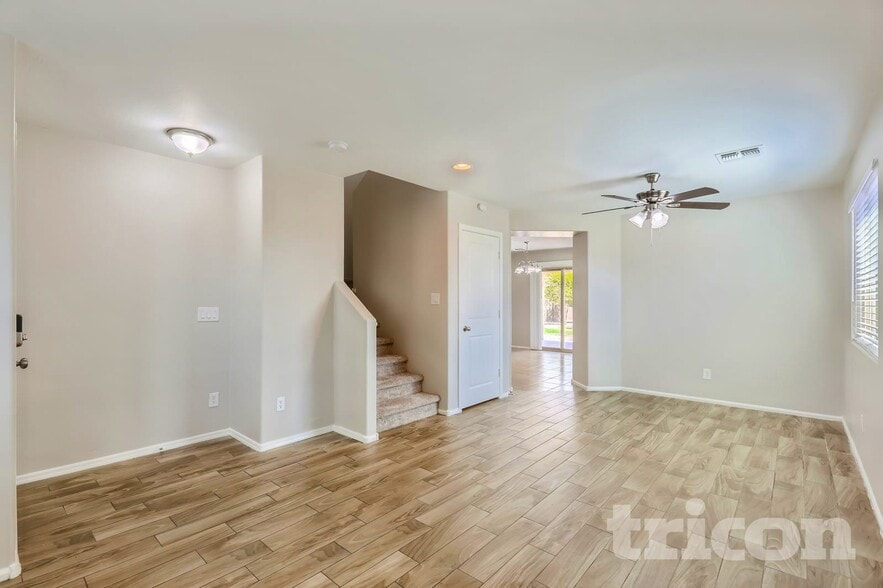 Building Photo - 3513 S 89th Ave