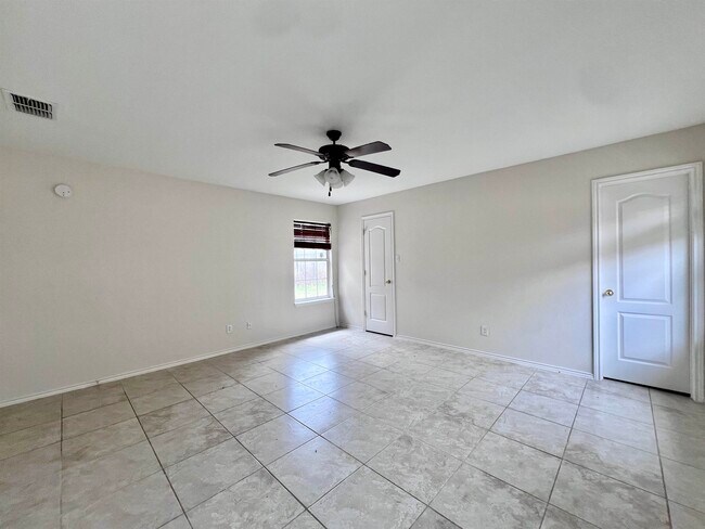 Building Photo - 3619 Aguanieve Dr