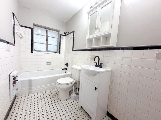 Building Photo - 51 Sherwood Dr