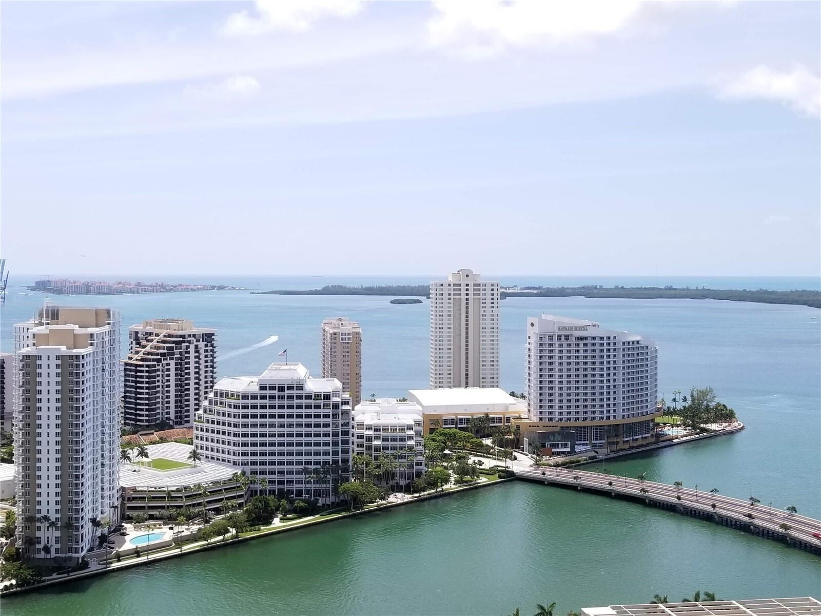 Building Photo - 500 Brickell Ave