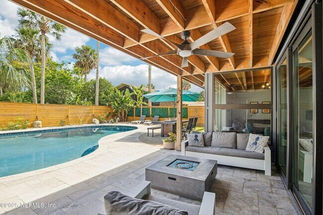 Building Photo - 248 11th St