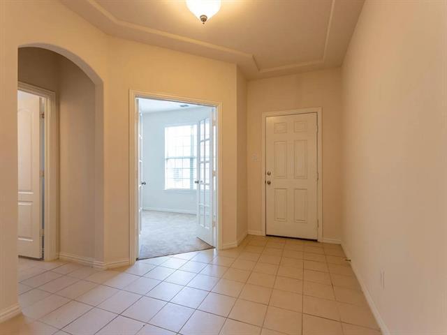 Building Photo - 2601 Sun Creek Dr