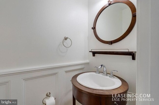 Building Photo - 21 Q St NW