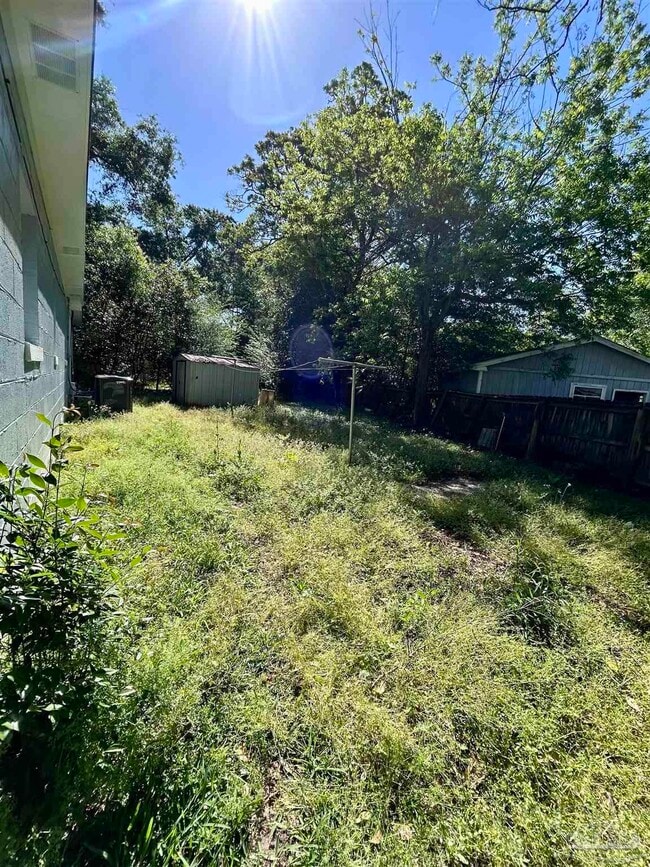 Building Photo - 409 Belmont Ave