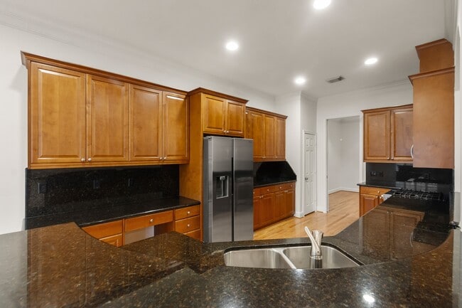 Building Photo - 5351 McCulloch Cir