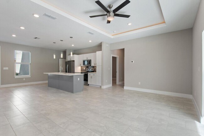 Building Photo - Deposit-Free! Get $1,000 OFF your first mo...