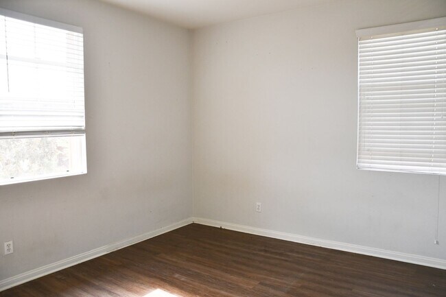 Building Photo - 3225 Donovan Ranch Rd