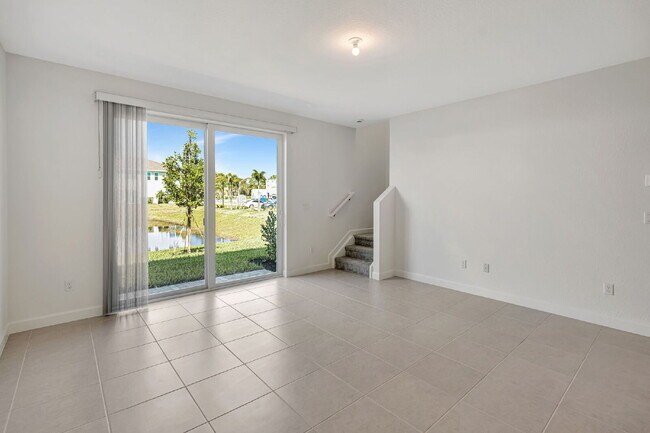 Building Photo - Modern Townhome @ Veranda Landing