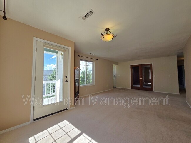 Building Photo - 2940 W Villard St