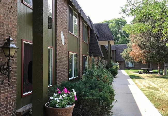 Building Photo - 2 bedroom in Lakewood CO 80214