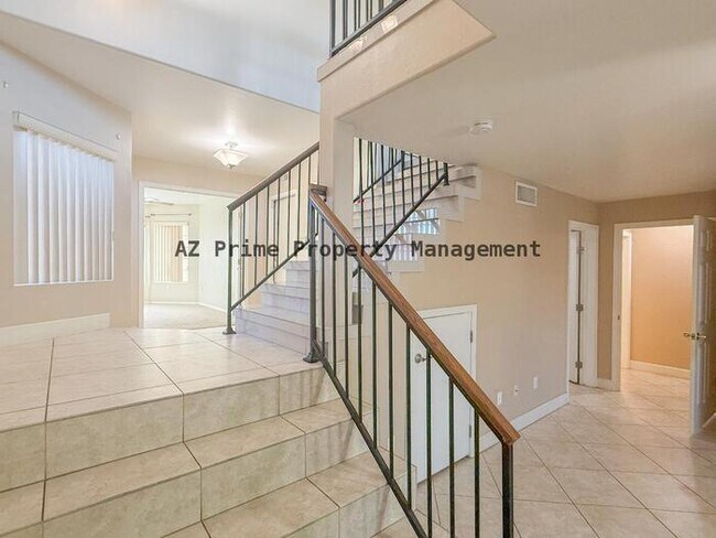 Building Photo - 4642 E Towne Ln