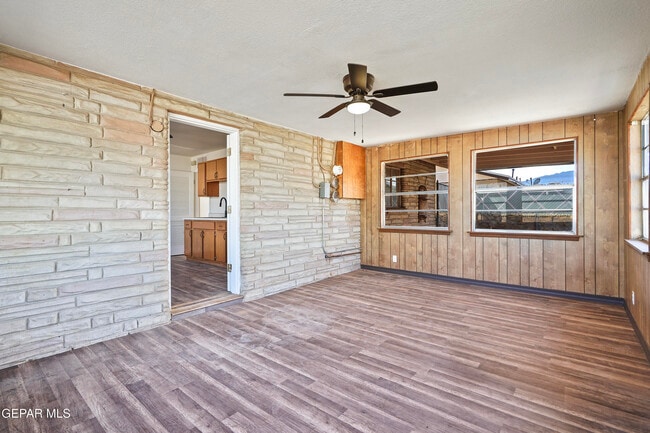 Building Photo - 5017 Sierra Madre Dr