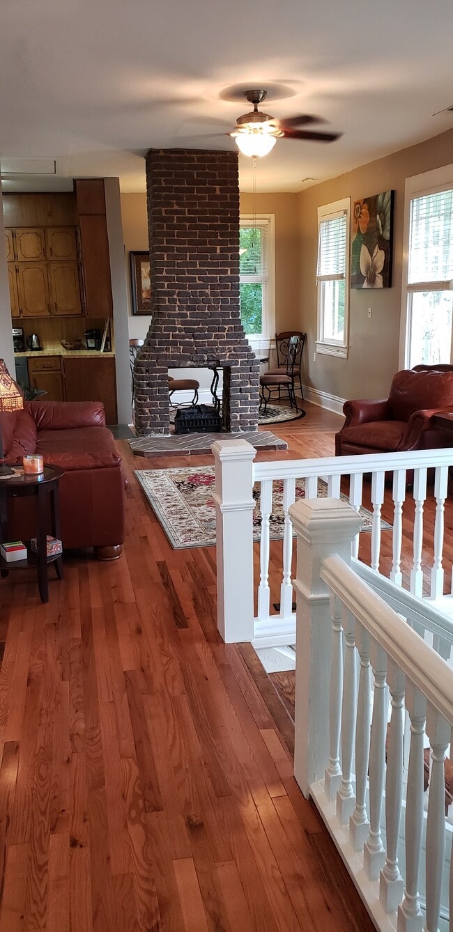 Living Room - 1121 Cullom St S