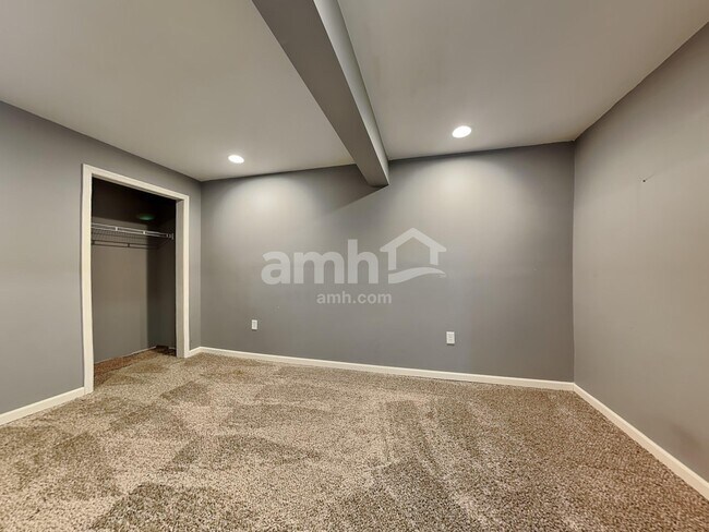 Building Photo - 1067 Carrington Pl