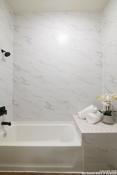 Building Photo - 207 Loretta Pl