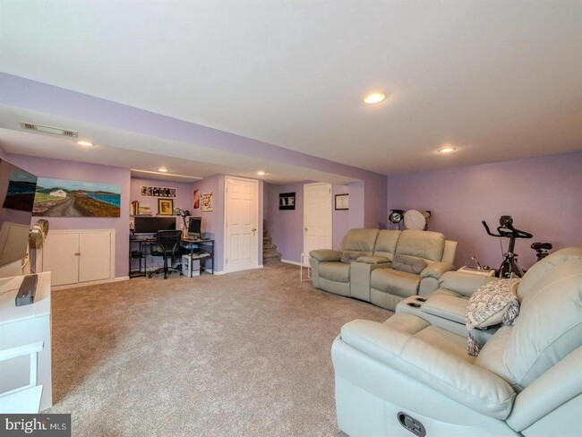 Building Photo - 217 Bramber Dr