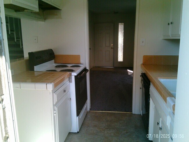 Building Photo - 1818 Hasti Acres Dr