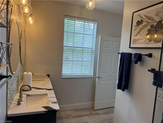 Building Photo - 3304 Lisa Ln