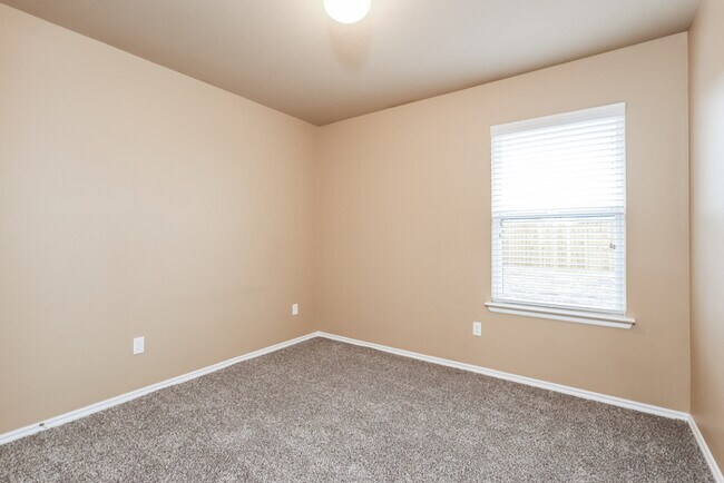 Building Photo - 11813 NW 131st St