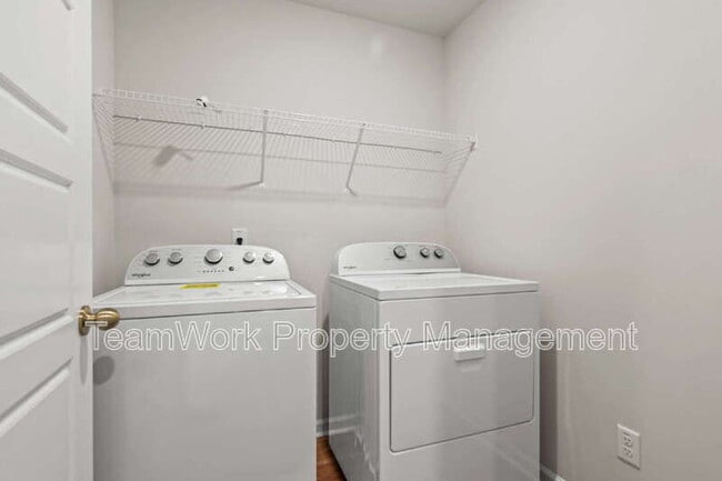 Building Photo - 7926 Triggerfish Way