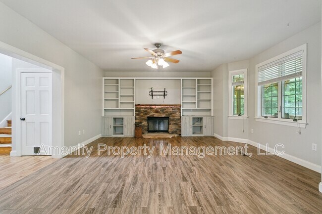 Building Photo - 182 Saddletown Rd