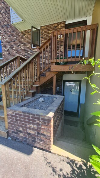 Building Photo - 14 Dutton Place Way