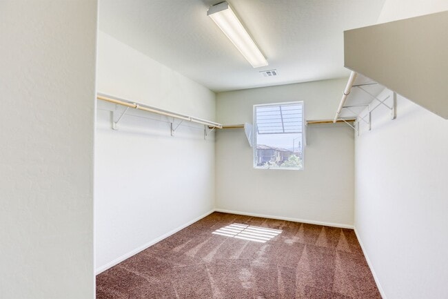 Building Photo - Great 3 bedroom home close to Nellis AFB