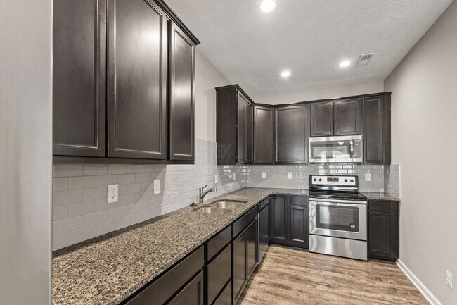 Building Photo - 2-Bed, 2-Bath Beautiful Home Available Now!