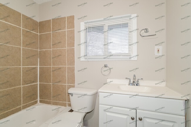 Building Photo - 4639 Frankfort Ave