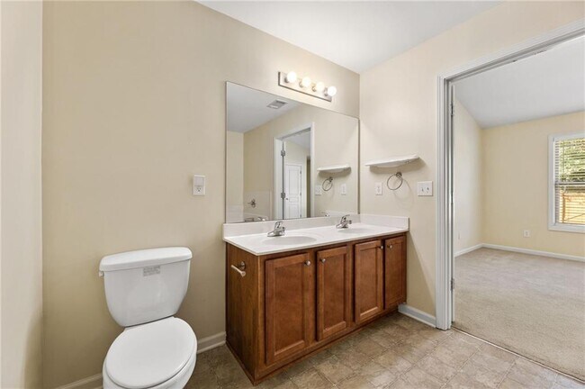 Building Photo - 6210 Elmshorn Way