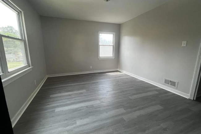 Building Photo - 904 46th St Ensley