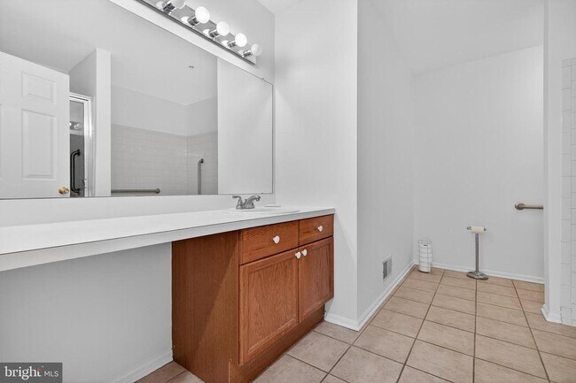 Building Photo - 324 Tuvira Ln