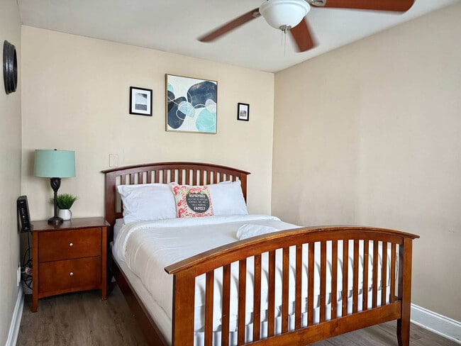 Building Photo - 215 Piedmont Ave NE