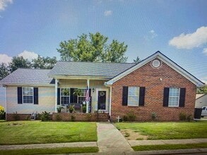 Building Photo - BEAUTIFUL SINGLE FAMILY HOME
