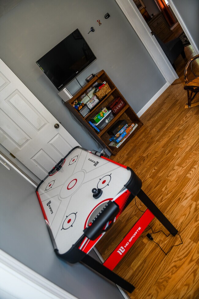 Game Room/4th Bedroom - 201 Rector Dr