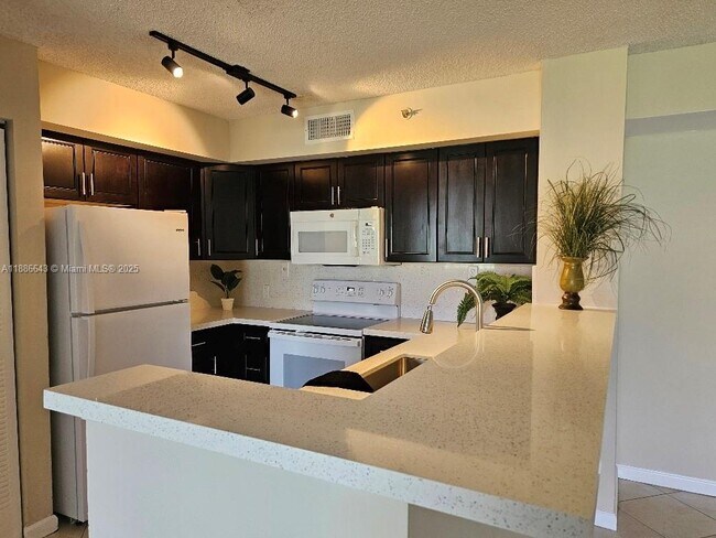 Building Photo - 7904 Sonoma Springs Cir